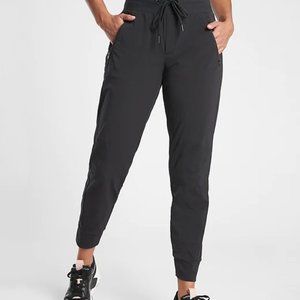 Athleta Trekkie North Jogger, size 14, Black